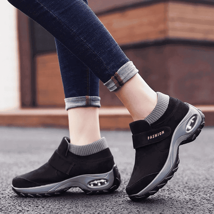 Evelyn - Winter Snow Boots for Women Comfortable Arch Support Orthopedic Outdoor Anti-Slip Ankle Boots Suede Warm Fur Lined Booties Sneakers Shoes