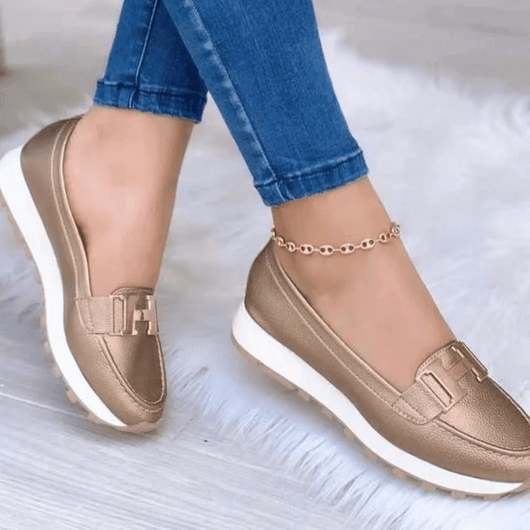 Flat heel round toe casual shoes