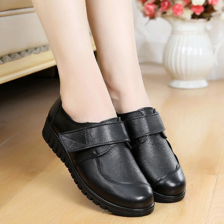   New Genuine Leather women's flat casual soft bottom MAMA shoes